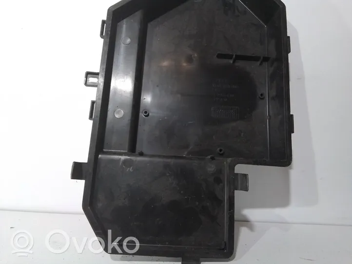 Audi A4 S4 B7 8E 8H Coperchio scatola dei fusibili 8E0035619