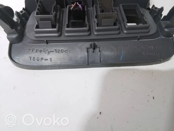 Toyota RAV 4 (XA20) Inne części wnętrza samochodu 5542042010