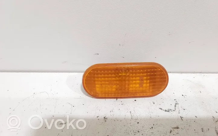 Volkswagen Golf IV Front fender indicator light 3B0949117