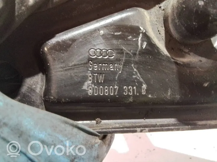 Audi A4 S4 B5 8D Uchwyt / Mocowanie zderzaka tylnego 8D0807331B