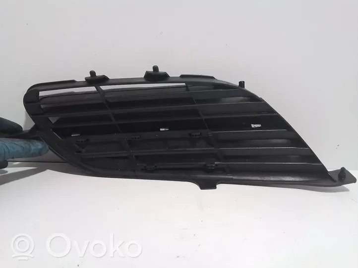 Nissan Almera Tino Front grill 62330BU00