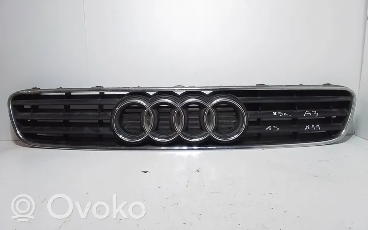 Audi A3 S3 8L Grotelės priekinės 8L0807683