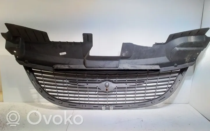 Chrysler Voyager Atrapa chłodnicy / Grill 4857522AA