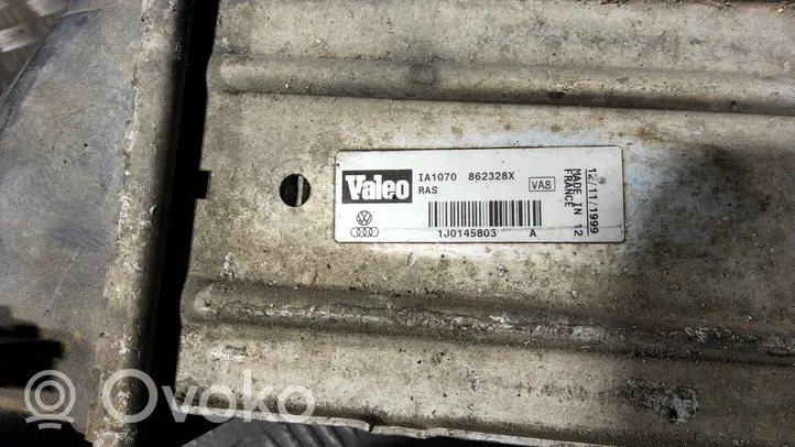 Volkswagen Golf IV Chłodnica powietrza doładowującego / Intercooler 1J0145803