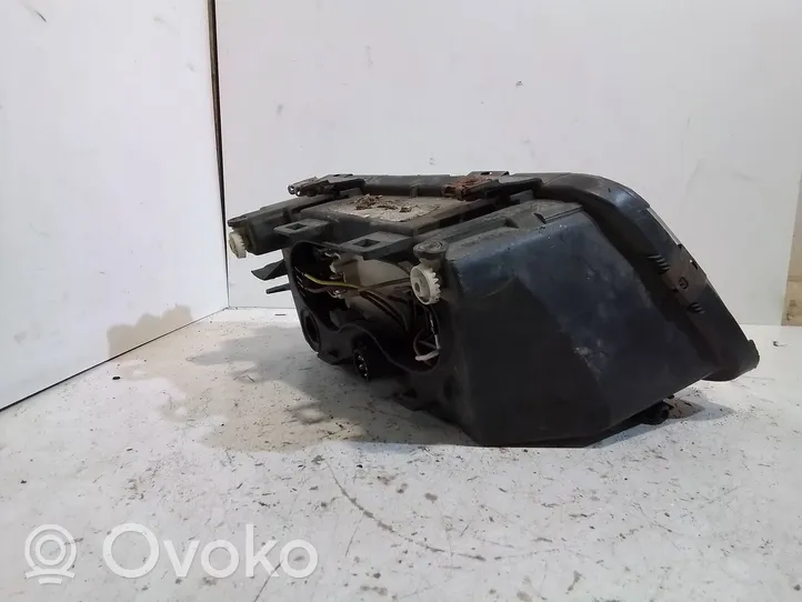 Audi A3 S3 8L Lampa przednia 00196303301