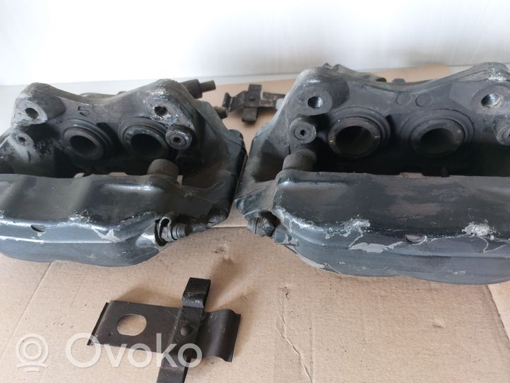 BMW 7 E38 Set dischi freno e pinze 