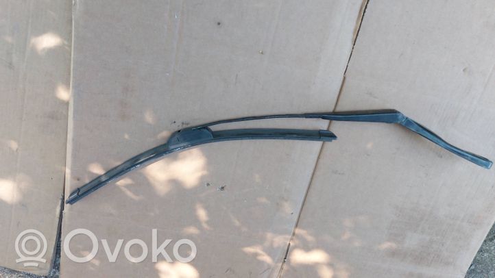 Audi A8 S8 D2 4D Windshield/front glass wiper blade 4D1955407B