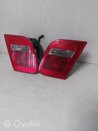 BMW 3 E46 Tailgate rear/tail lights 6907938