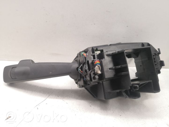 Volvo XC70 Wiper control stalk 