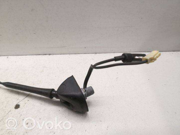 Mitsubishi Outlander Antena (GPS antena) 