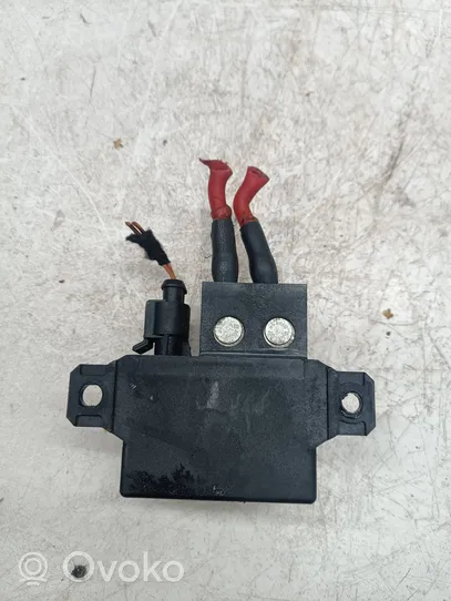 BMW X5 E70 Combustion relay 7661503