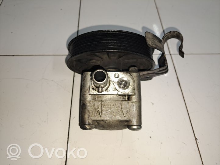 Volvo XC70 Power steering pump 30741789