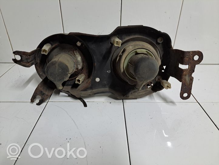 BMW 7 E23 Lampa przednia 302119580