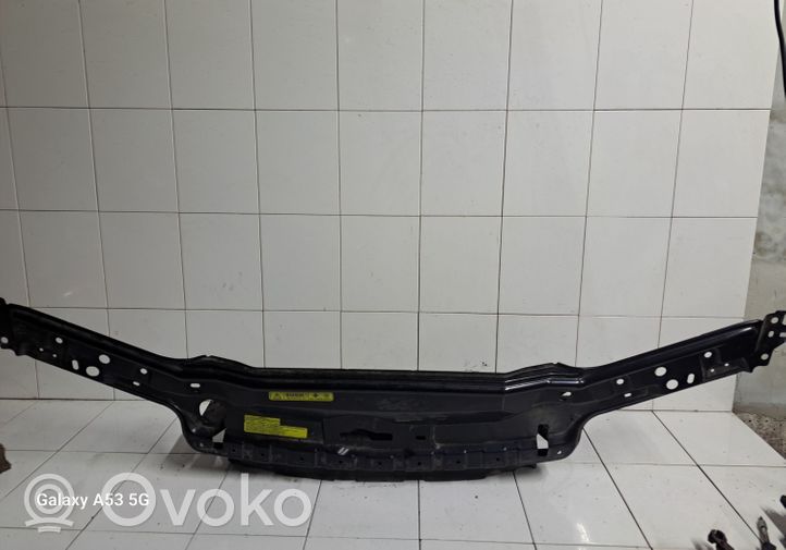 Volvo S80 Staffa del pannello di supporto del radiatore parte superiore 