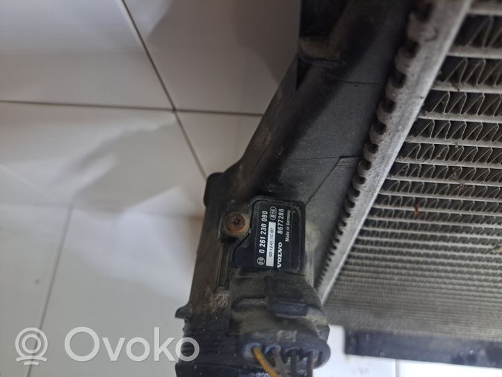 Volvo XC70 Chłodnica powietrza doładowującego / Intercooler 