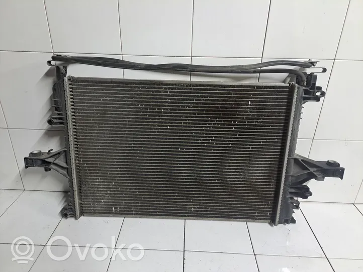 Volvo V70 Radiateur de refroidissement 30681492