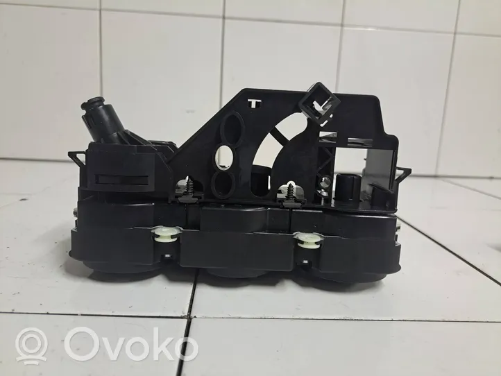 Volkswagen Jetta V Climate control unit 1K1820045B