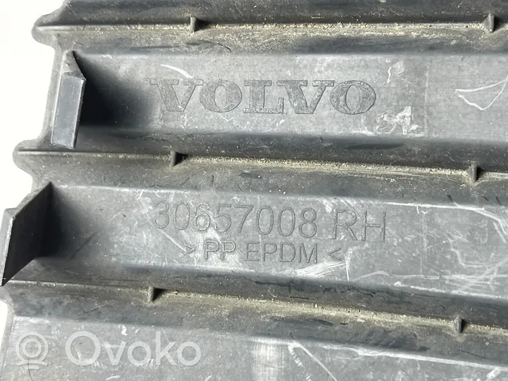 Volvo S40 Priešrūkinio žibinto apdaila/ grotelės 30657008