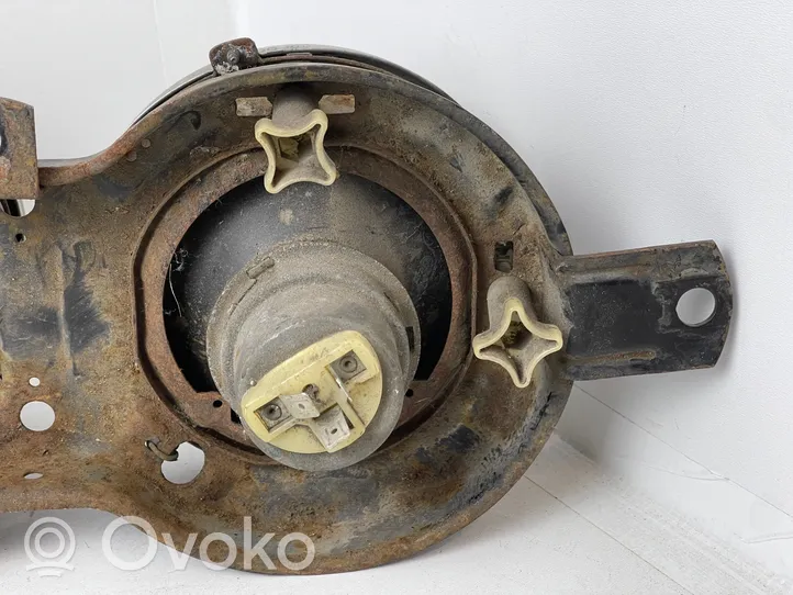 BMW 5 E28 Lampa przednia 313110480