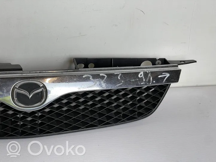 Mazda 323 Maskownica / Grill / Atrapa górna chłodnicy 