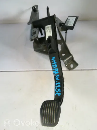 Volvo C30 Clutch pedal 