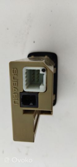 Subaru XV Разъем USB 86257AL200