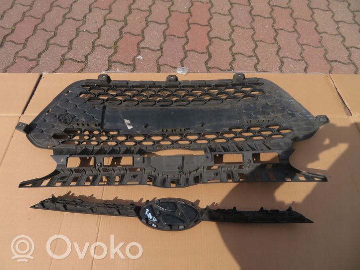 Hyundai i20 (PB PBT) Maskownica / Grill / Atrapa górna chłodnicy 86569C8010