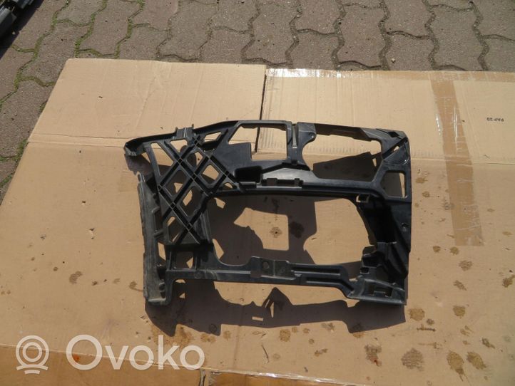 Volkswagen Golf VIII Support de montage de pare-chocs avant 5G0807724D