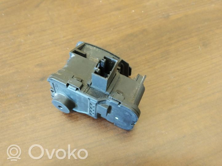 Volkswagen Sharan Schloss Tankdeckel Tankklappe 7N0810773D