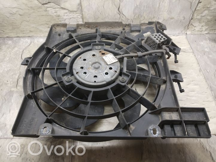 Opel Zafira B Kale ventilateur de radiateur refroidissement moteur 13147279