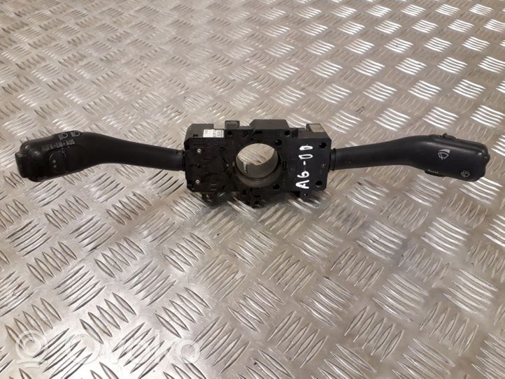 Audi A6 Allroad C5 Leva/interruttore dell’indicatore di direzione e tergicristallo 8L0953513A