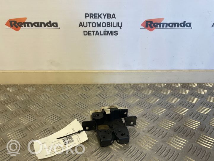 Renault Megane II Loading door lock 8200076240