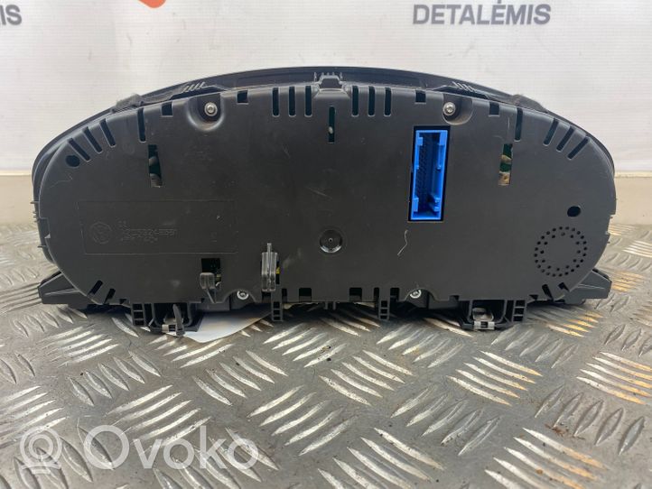 Volkswagen Transporter - Caravelle T5 Speedometer (instrument cluster) 7E0920860A