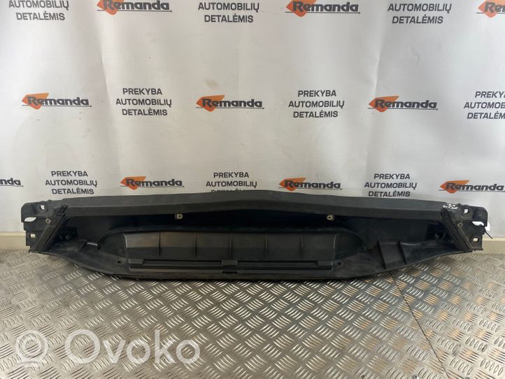 Renault Modus Kita variklio skyriaus detalė 8200214096