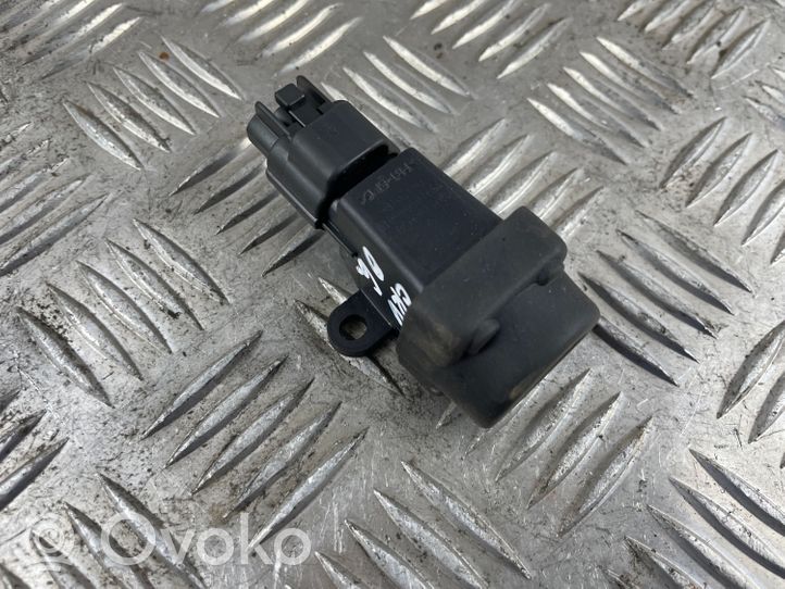 Honda CR-V Wyłącznik wstrząsowy / uderzeniowy odcinający dopływ paliwa 35910S04G010