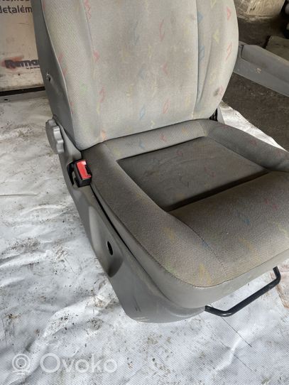 Volkswagen Transporter - Caravelle T5 Juego del asiento 