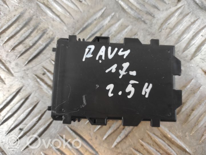 Toyota RAV 4 (XA40) Modulo di controllo accesso 8911142021