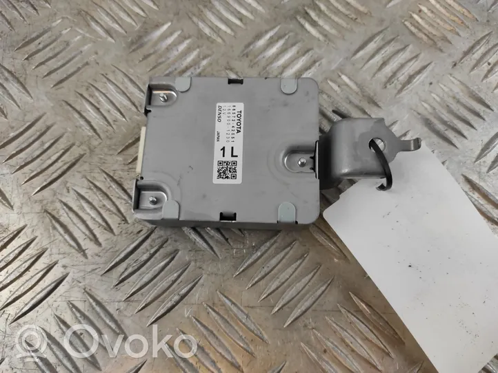 Toyota RAV 4 (XA50) Boîtier module alarme 8657242051