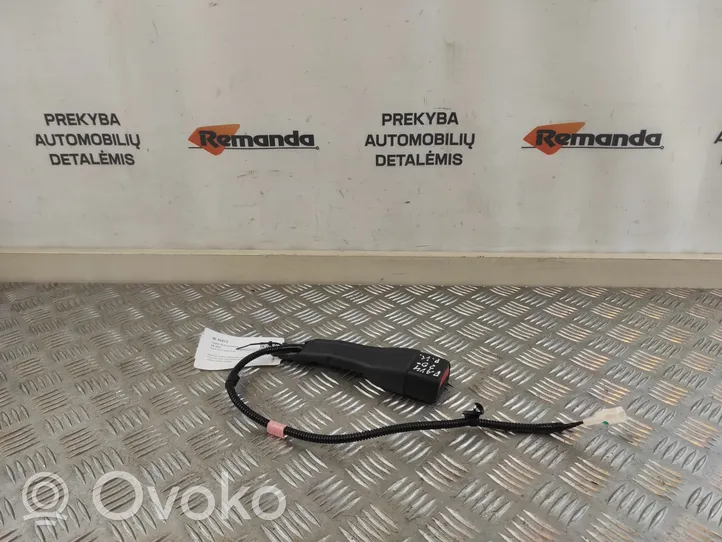 Toyota RAV 4 (XA50) Boucle de ceinture de sécurité avant B630