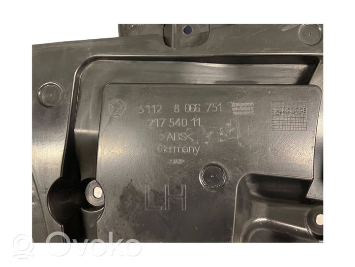 BMW 5 G30 G31 Staffa di rinforzo montaggio del paraurti posteriore 8066751