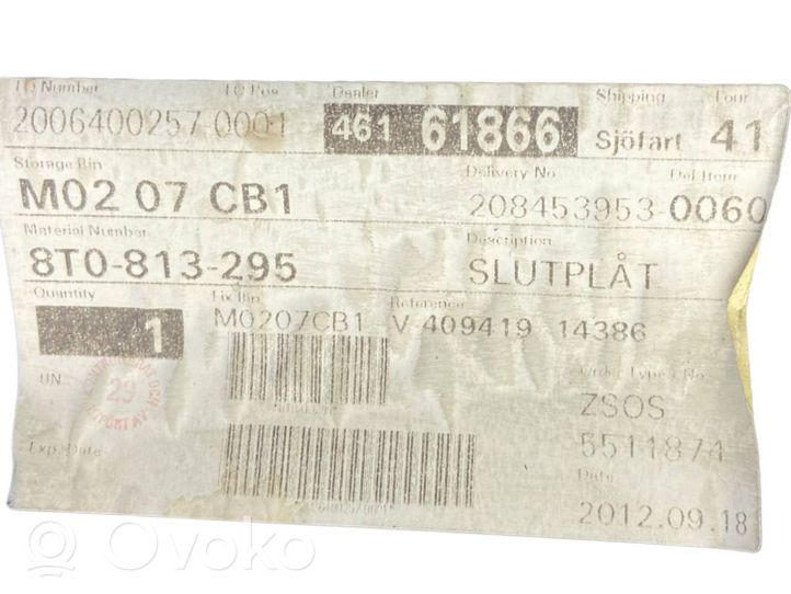 Audi A5 8T 8F Apatinis, bagažinės šono, apdailos skydas 8T0813295