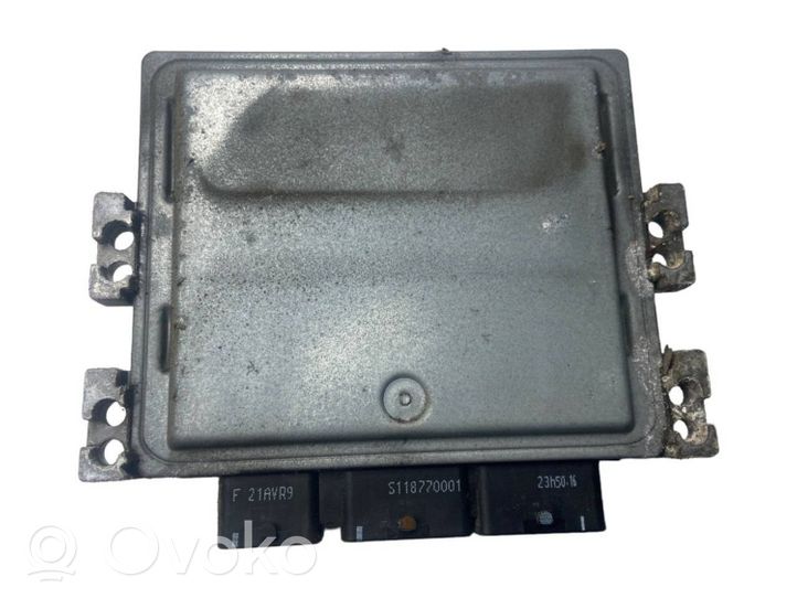 Renault Laguna III Calculateur moteur ECU 8200726923