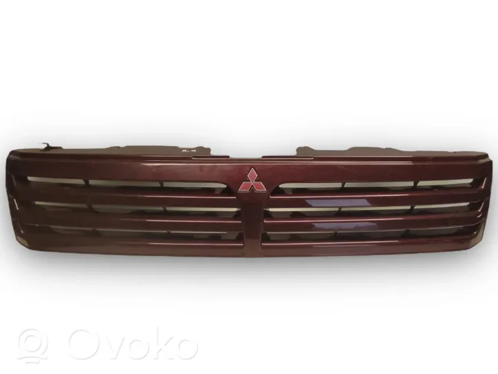 Mitsubishi Space Wagon Maskownica / Grill / Atrapa górna chłodnicy MR275627