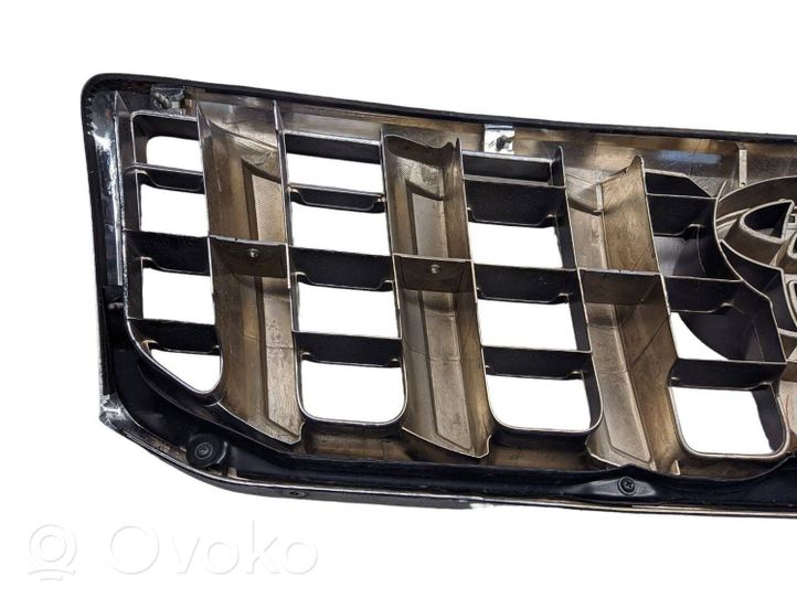 Toyota Land Cruiser (J150) Rejilla superior del radiador del parachoques delantero 5311160570