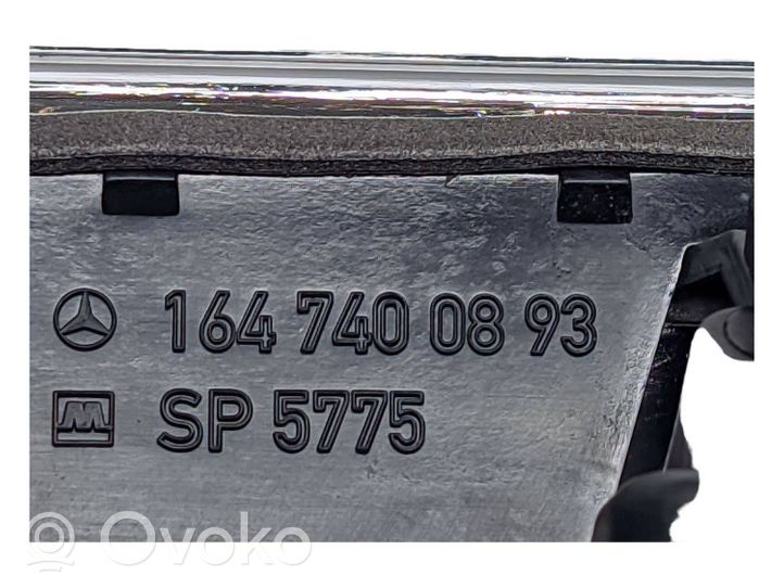 Mercedes-Benz ML W164 Listwa oświetlenie tylnej tablicy rejestracyjnej A1647400893