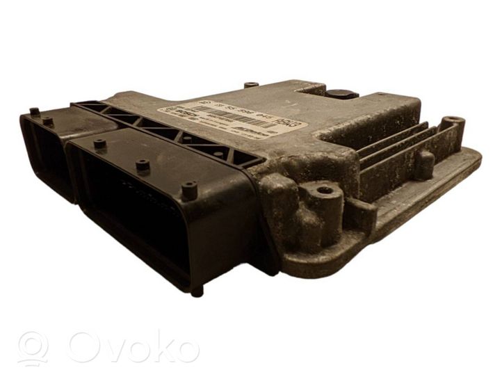 Opel Insignia A Engine control unit/module 0281030852