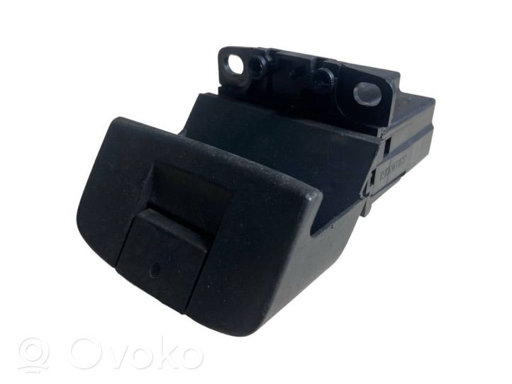 Renault Espace -  Grand espace IV Interrupteur, commande de frein de stationnement 8200048590E