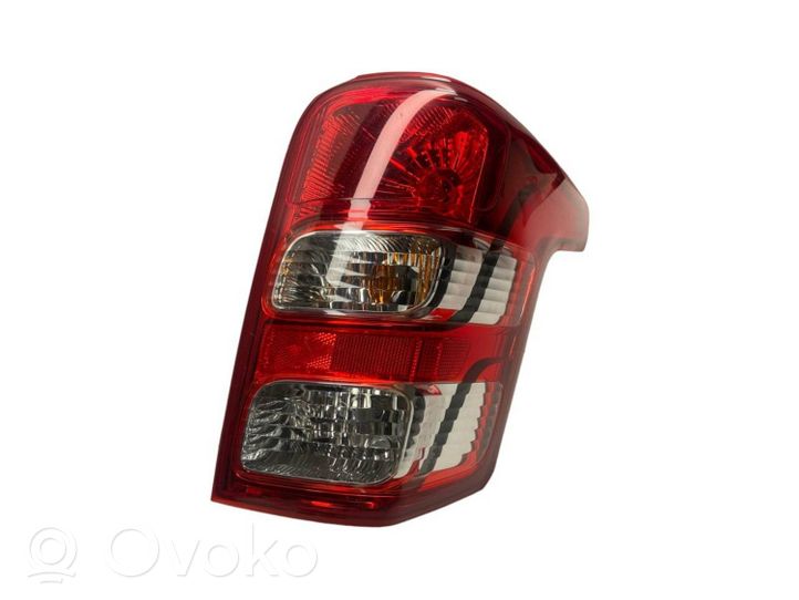 Mitsubishi L200 Lampa tylna 8330A944