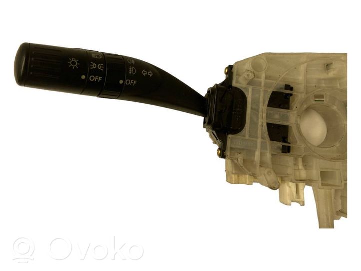 Subaru Legacy Leva/interruttore dell’indicatore di direzione e tergicristallo 83111AG12