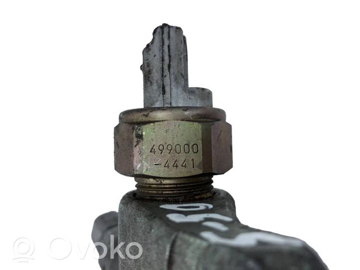 Saab 9-5 Listwa wtryskowa 4990004441